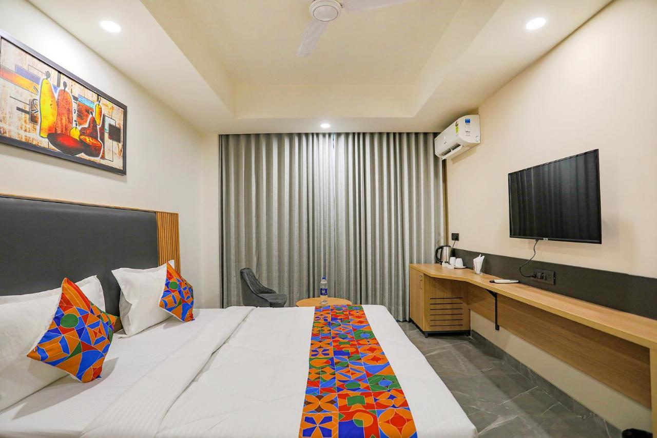 Fabhotel Luxe Stayz Moulsari Avenue