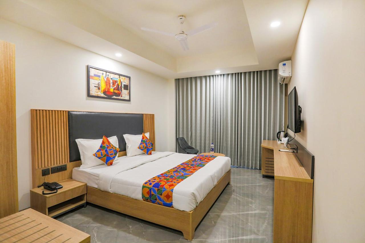 Fabhotel Luxe Stayz Moulsari Avenue Hotel 3*