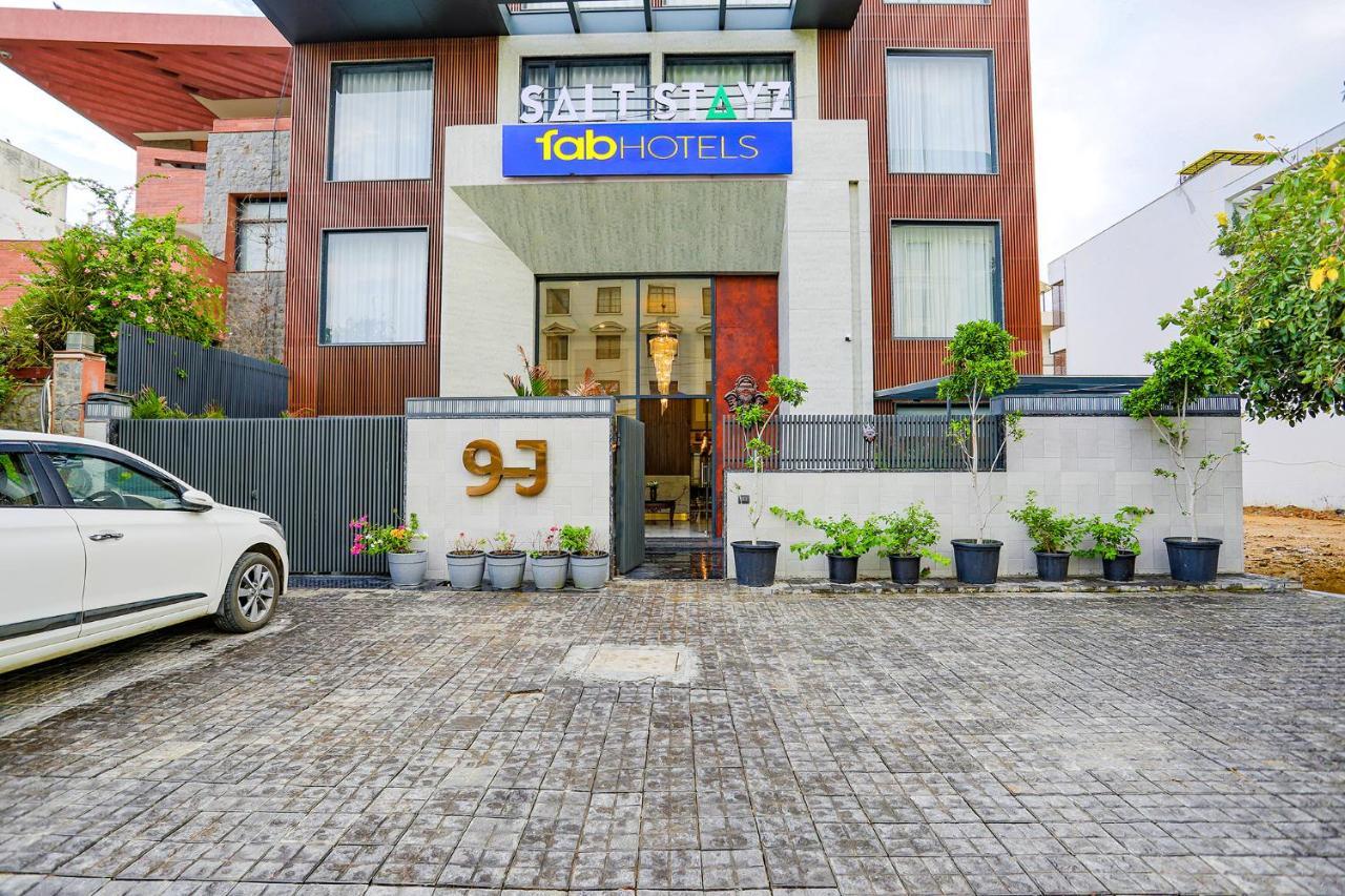 Fabhotel Luxe Stayz Moulsari Avenue Gurgaon