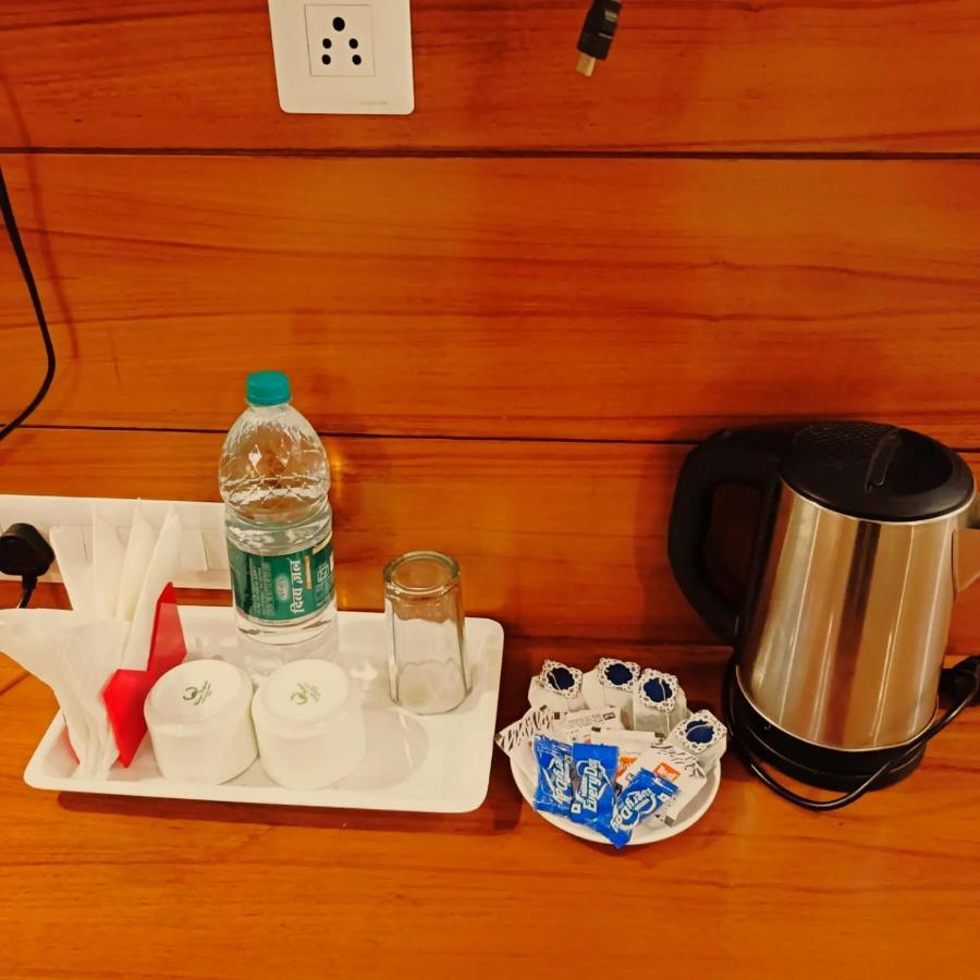 The Aroma Residency-sector 47corporate Family Friendly Gurugram View 4*