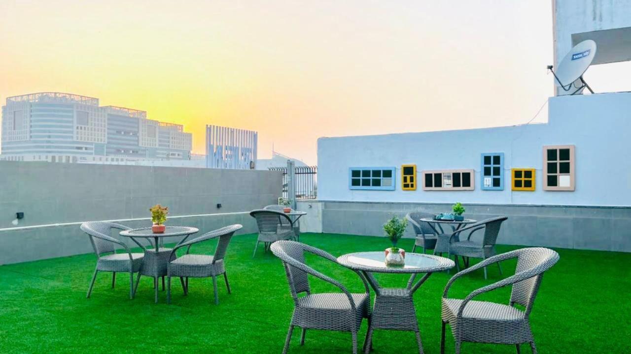 Zen - Dlf Cybercity Apartment *