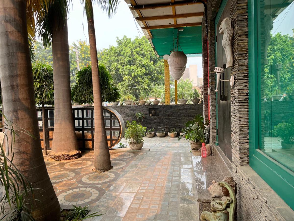 Aakritii Hotel