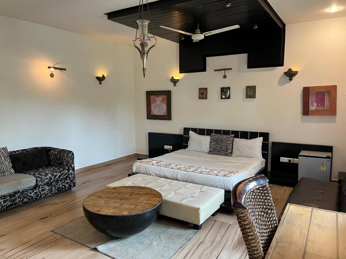 Hotel Aakritii