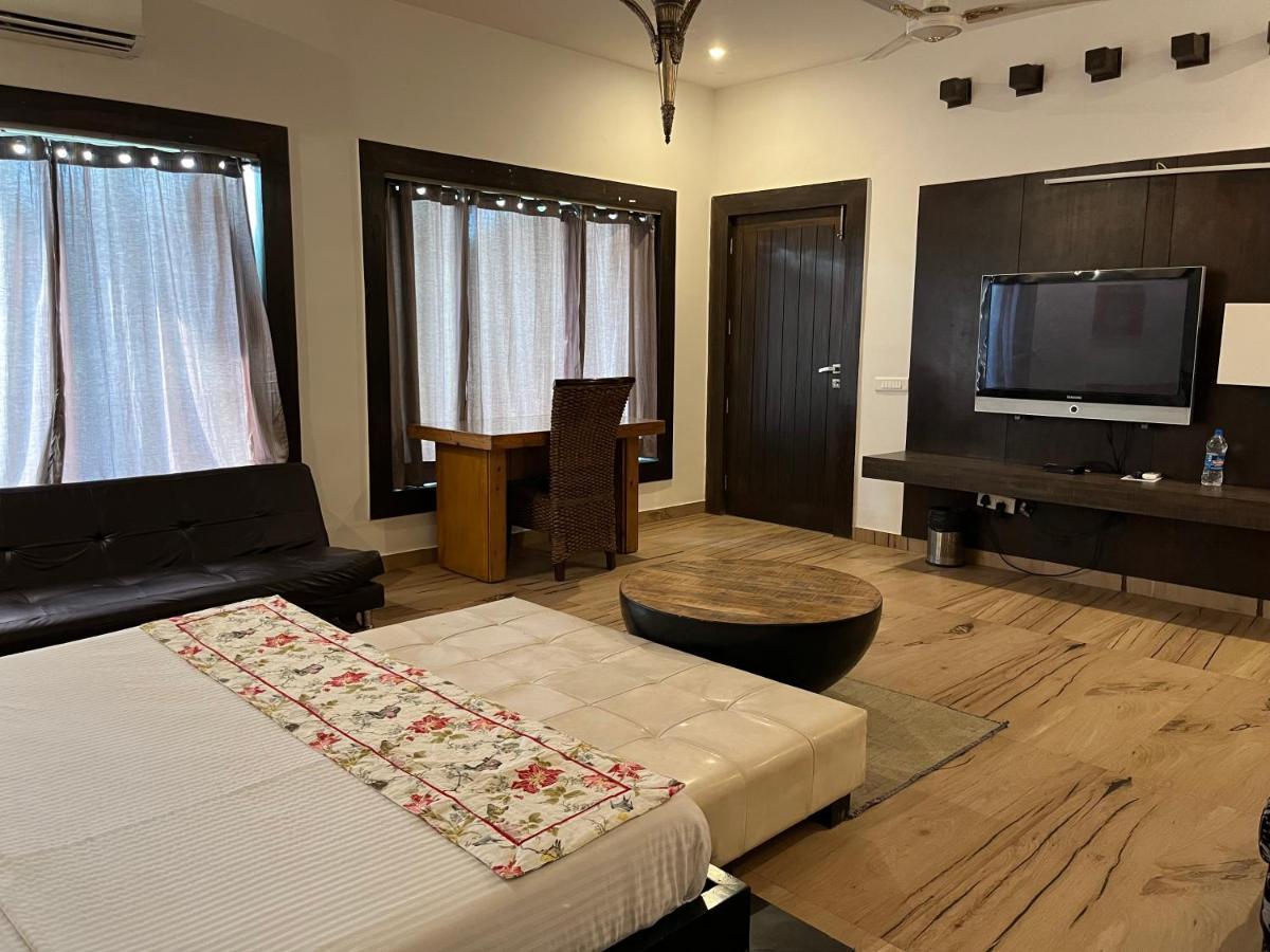Aakritii Hotel