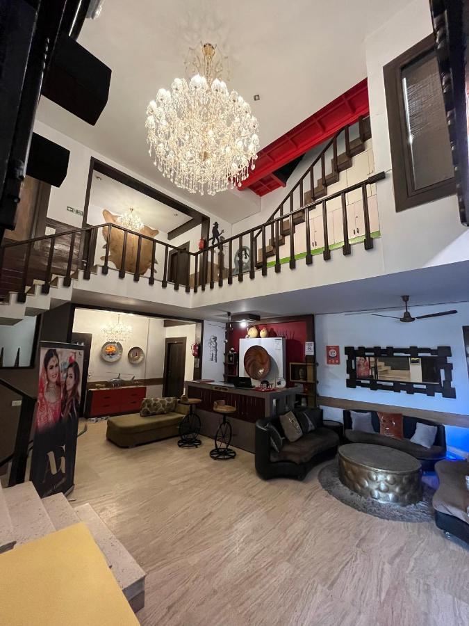 Aakritii Gurgaon