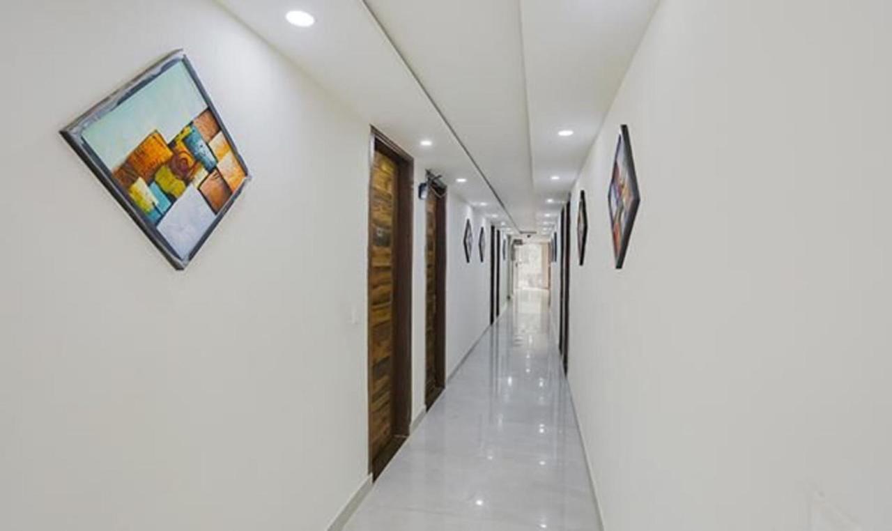Fabhotel Amrit Residency 3*