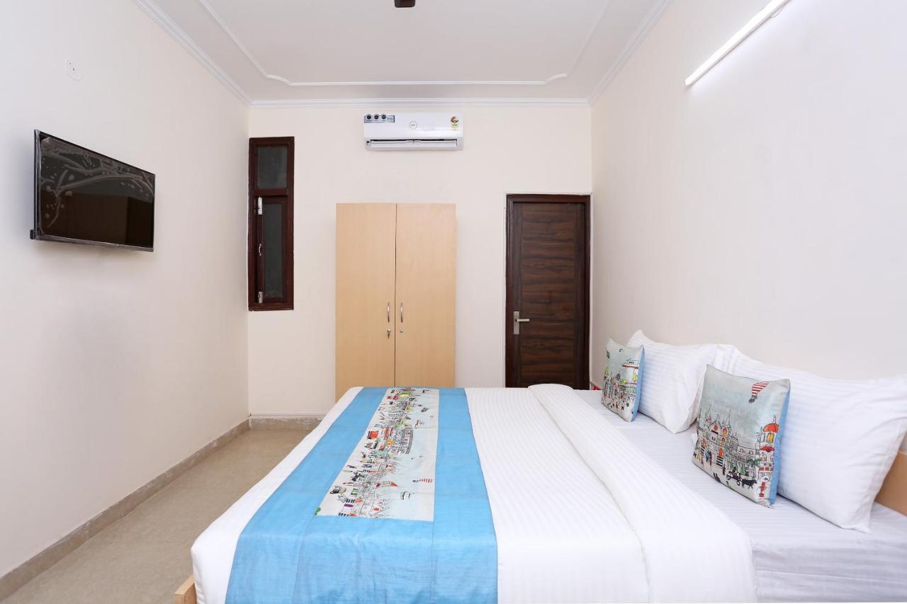 Oyo Dlf Cyber Near Aravali Biodiversity Park Hotel 3*