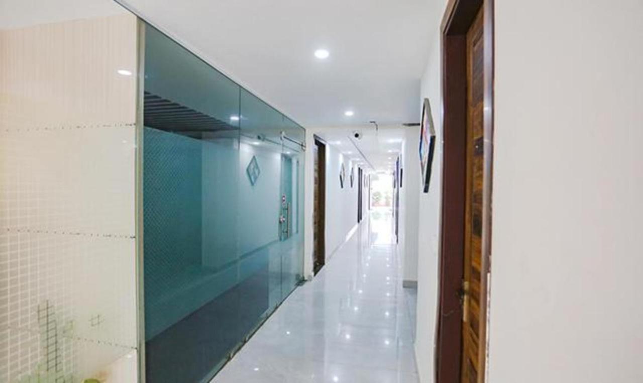 Hotel Fabhotel Amrit Residency Gurgaon
