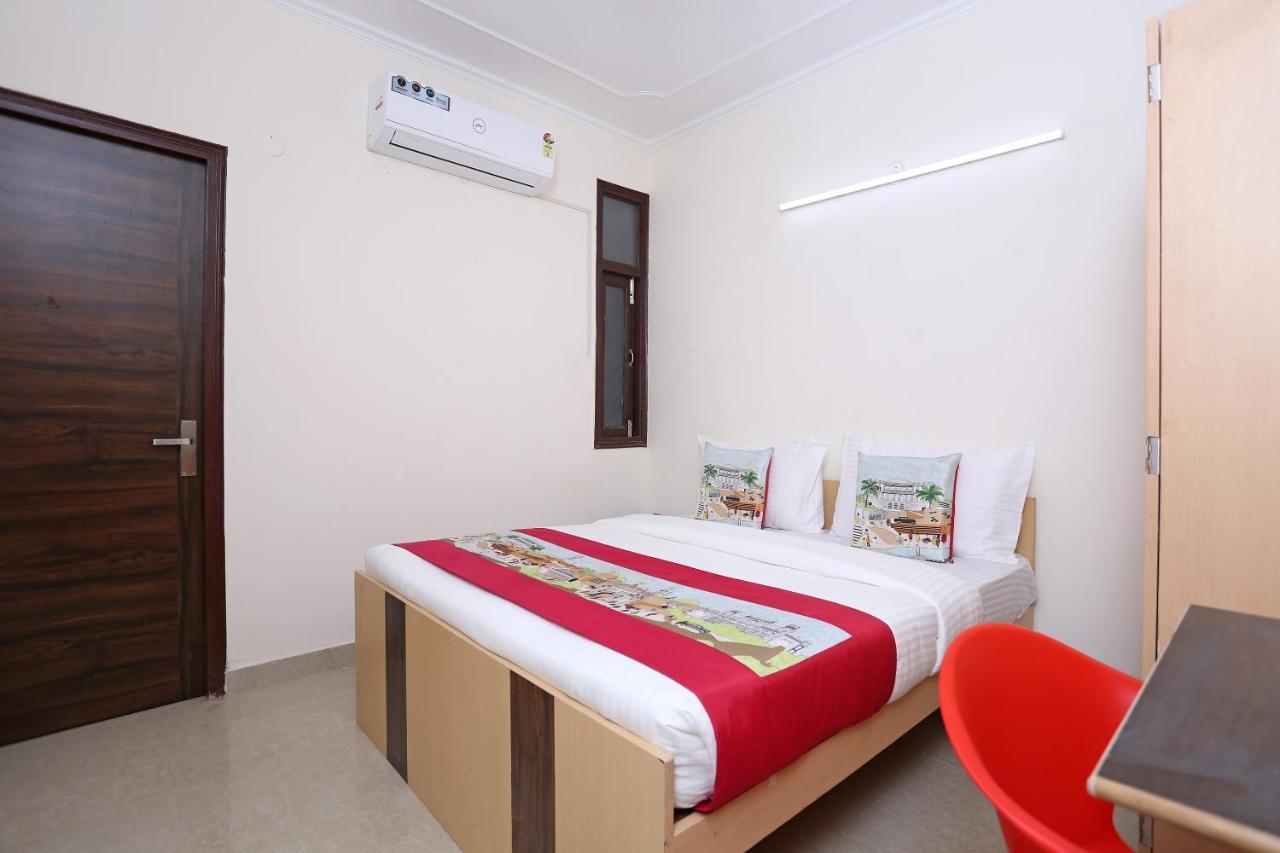 Hotel Oyo Dlf Cyber Near Aravali Biodiversity Park Gurgaon