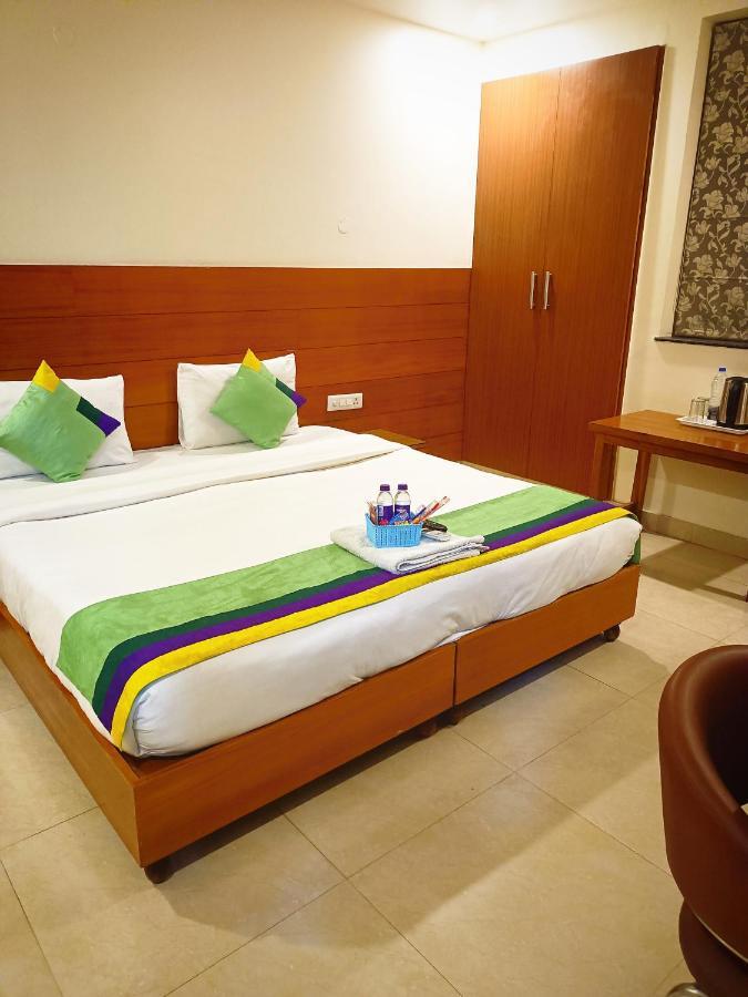 Hotel The Aroma Residency-sector 47corporate Family Friendly Gurugram View Gurgaon