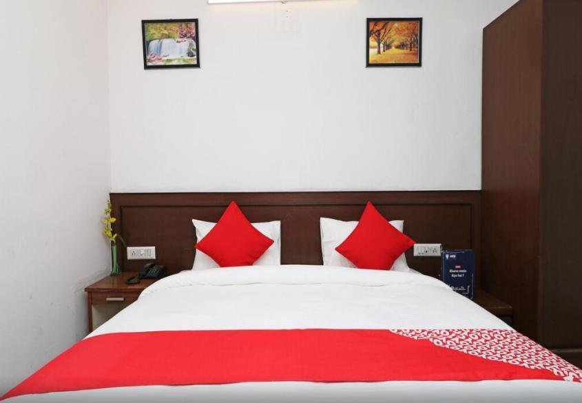 New Rajwada By Wb Hotel *