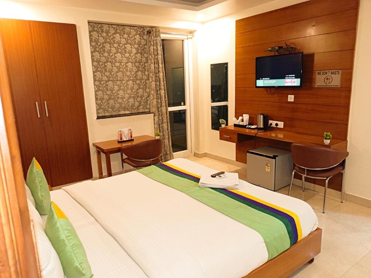 The Aroma Residency-sector 47corporate Family Friendly Gurugram View Hotel 4*