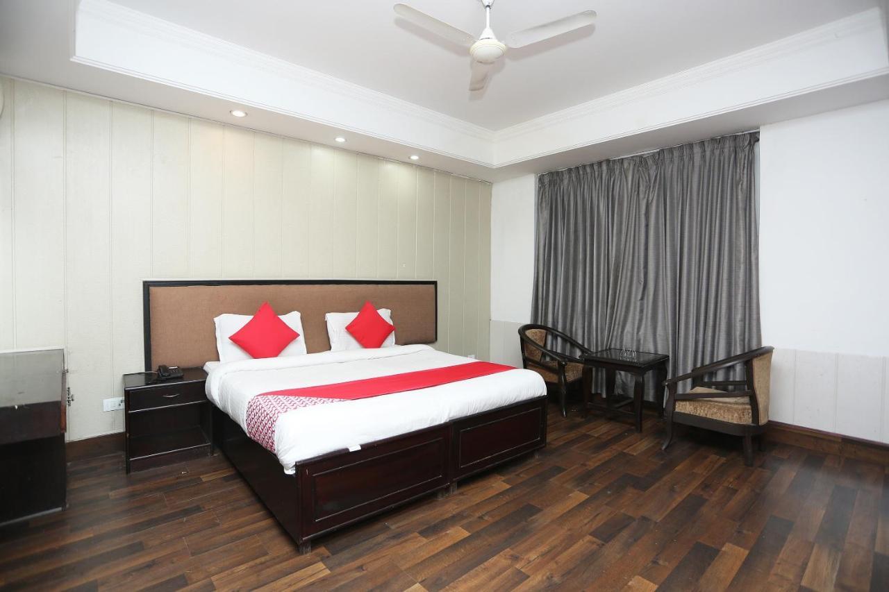 Hotel The Avenue Residency Near Leisure Valley Park