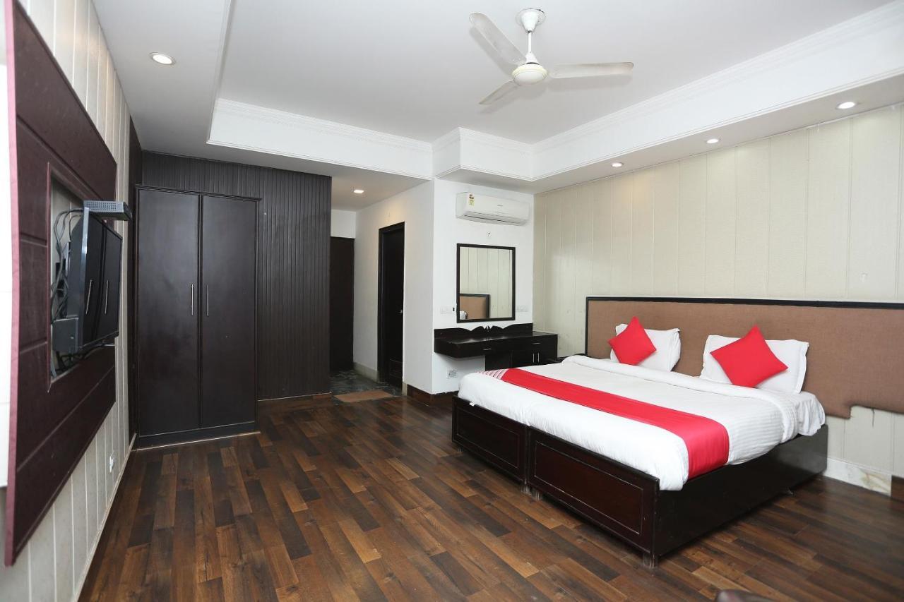 The Avenue Residency Near Leisure Valley Park Hotel Gurgaon