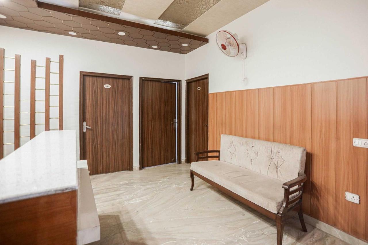 Townhouse 1120 Moonlight Residency Near Appu Ghar Hotel 4*