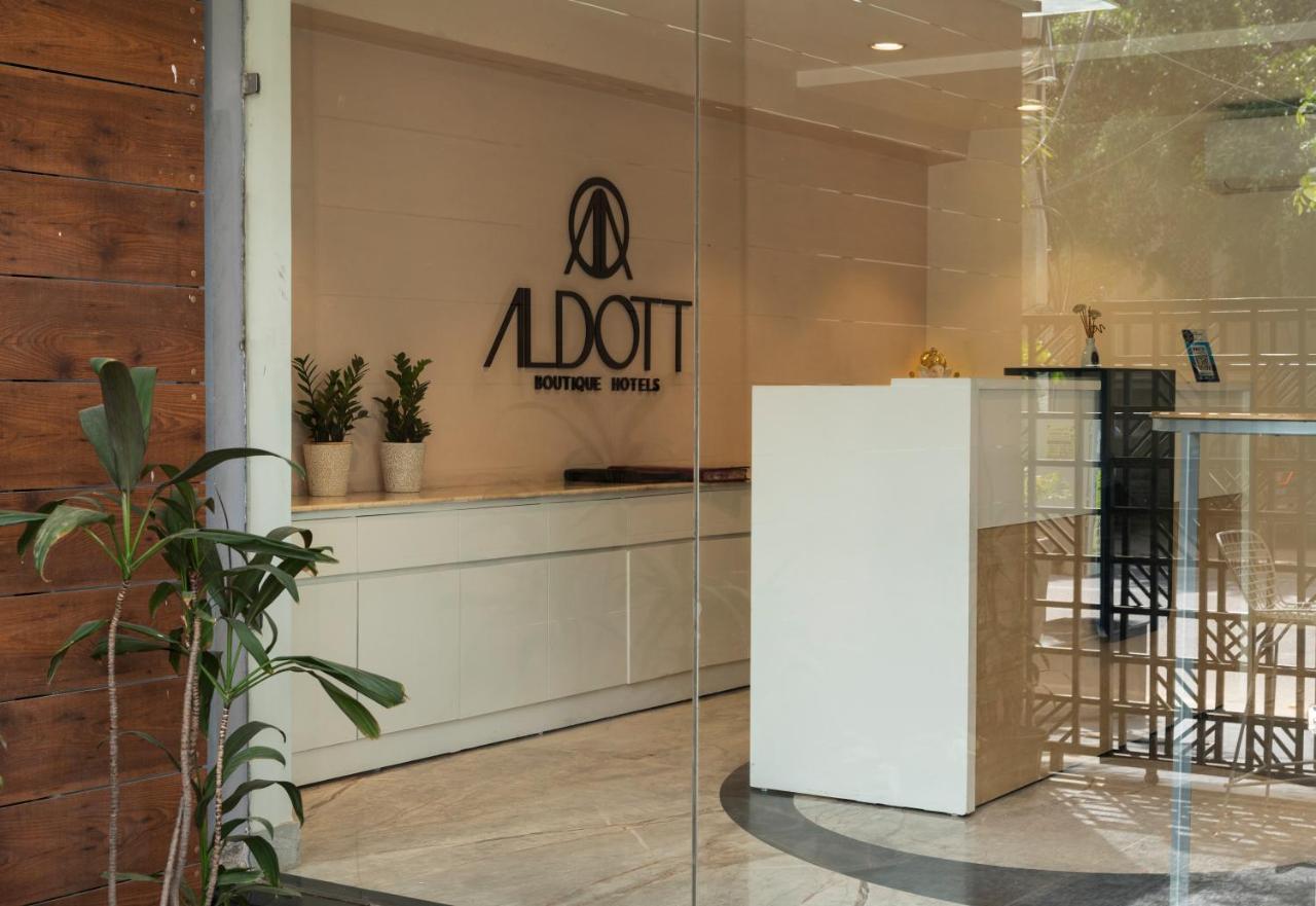 The Aldott Cyber Hotel *