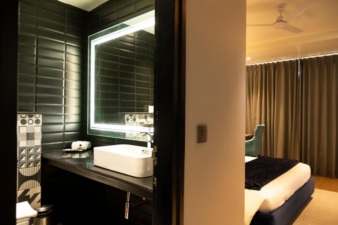 The Aldott Cyber Hotel *