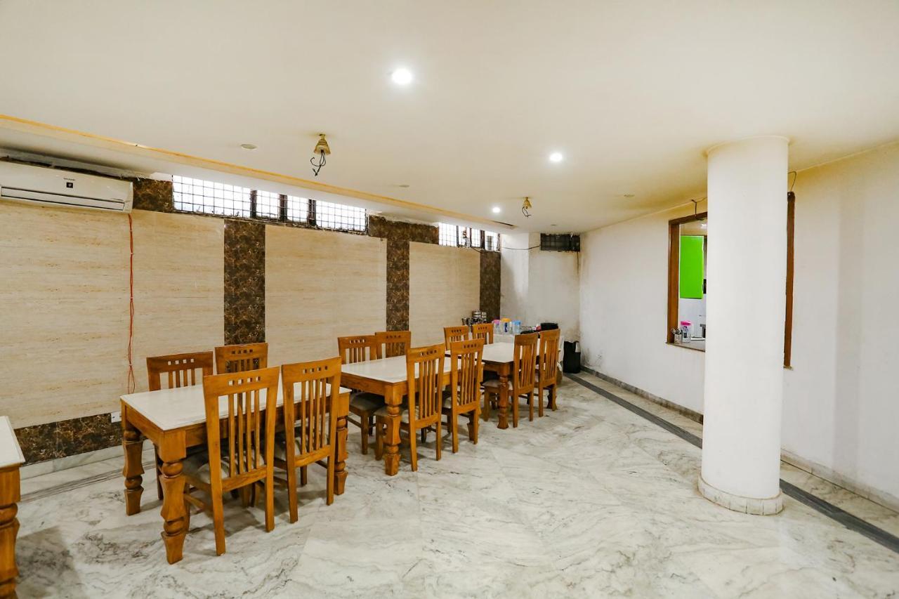 Oyo Townhouse 1095 Birdhouse Hotel
