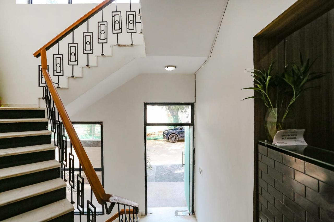 Oyo Townhouse 1095 Birdhouse Hotel 3*