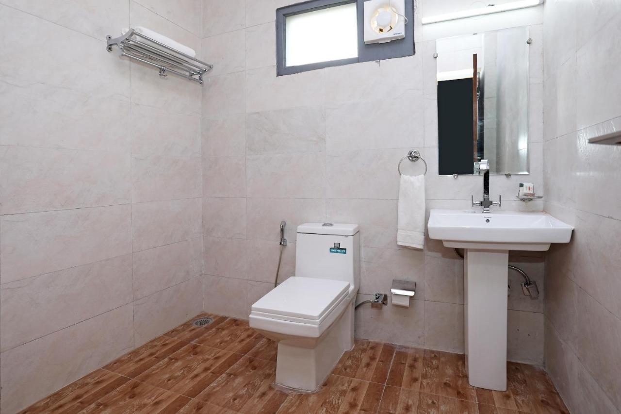 Hotel Capital O Aashiyana Paradise Near Omaxe Mall 3*