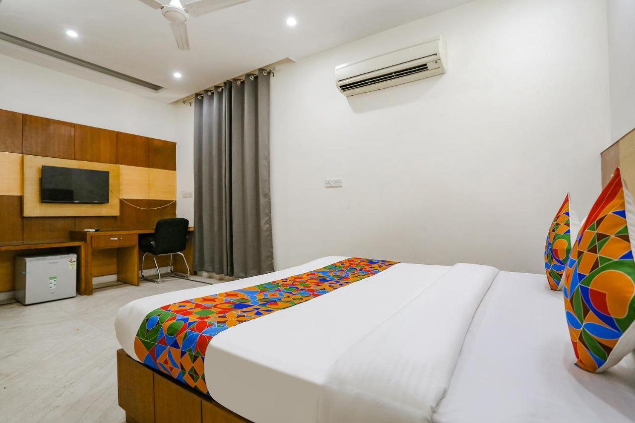Oyo Townhouse 1095 Birdhouse Hotel