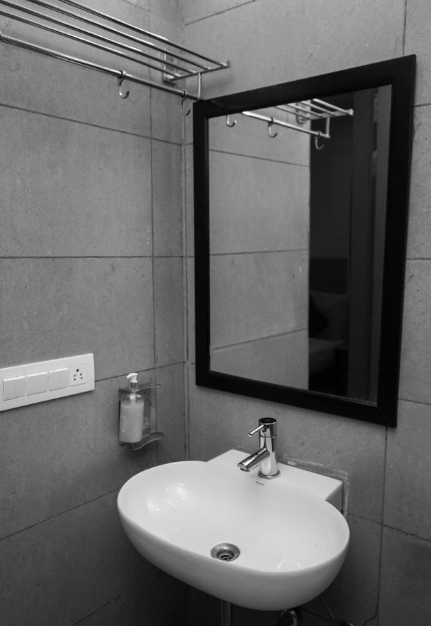 Ls Residency Sector 46 Hotel