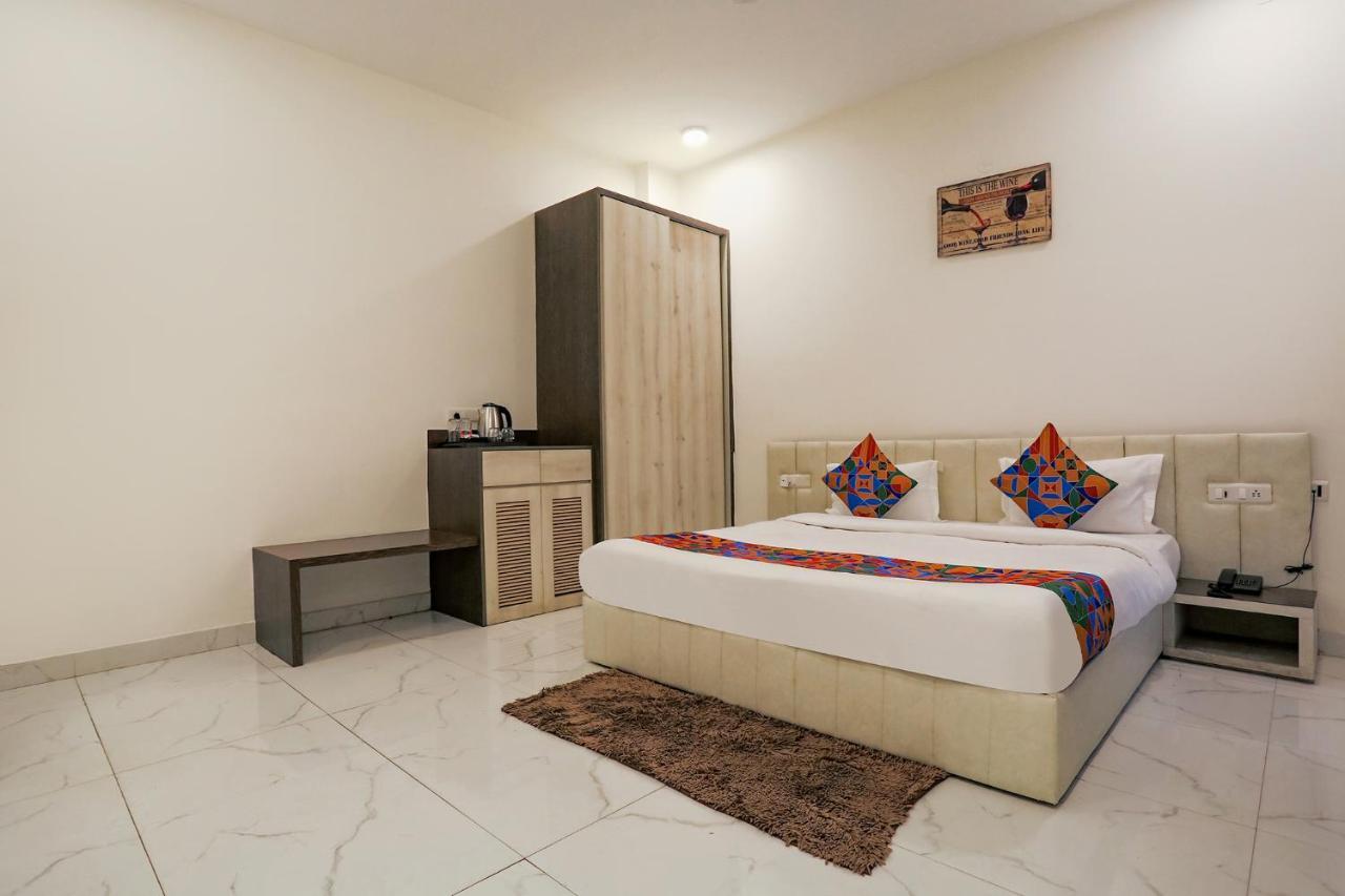 Hotel Fabhotel Ab Huda Center Gurgaon