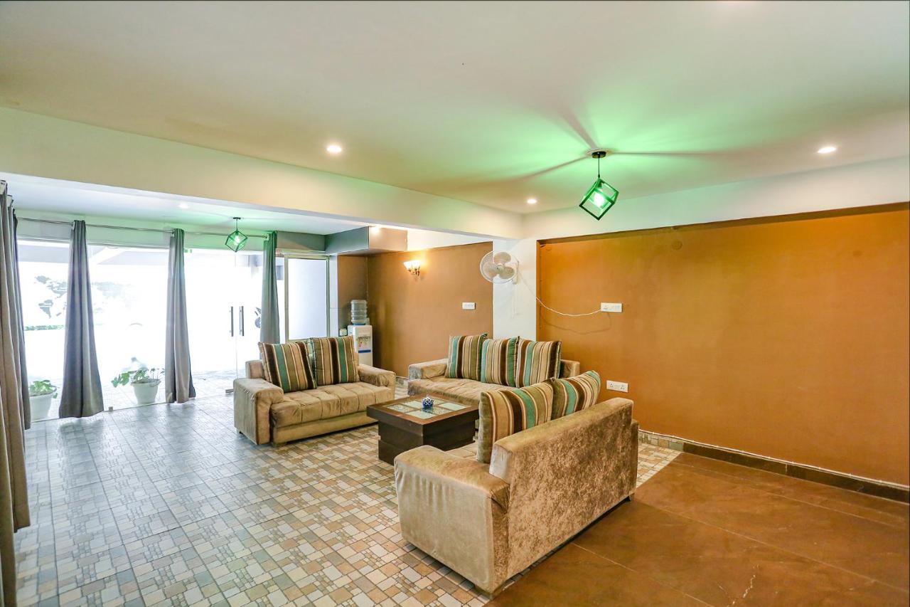 Fabhotel Skylight Near Medanta Hospital 3* Gurgaon