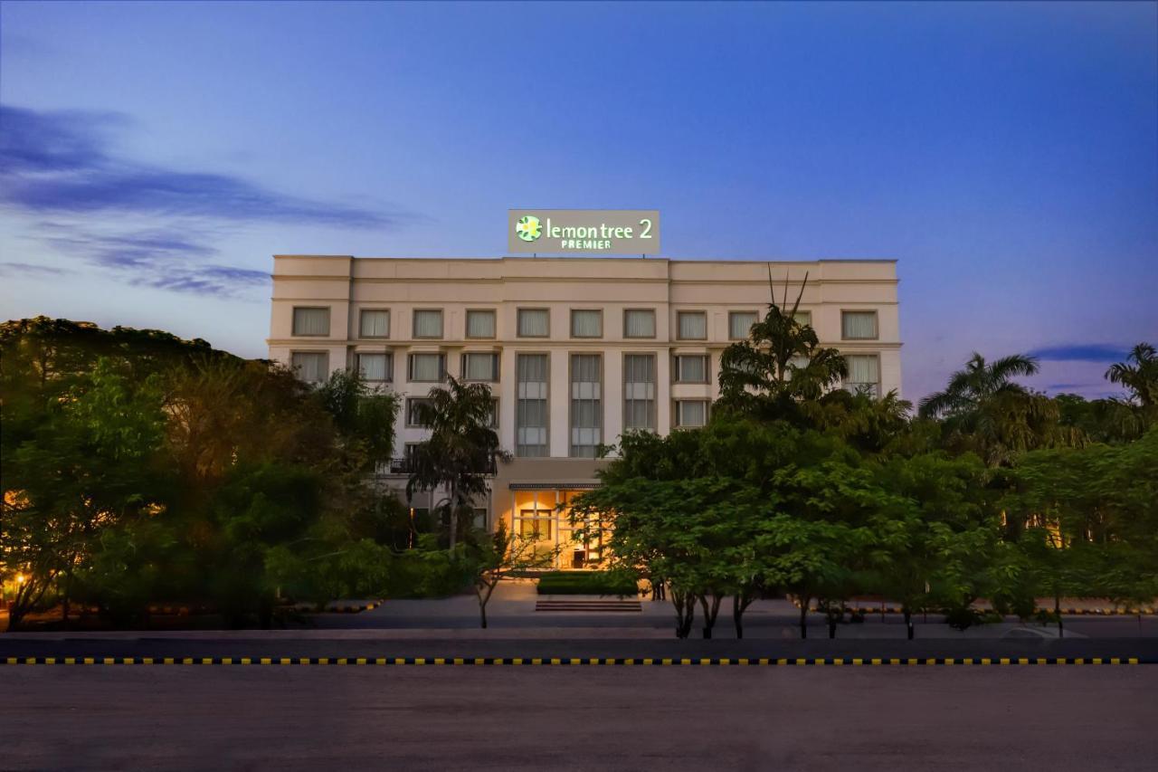 Lemon Tree Premier 2, Gurugram Hotel