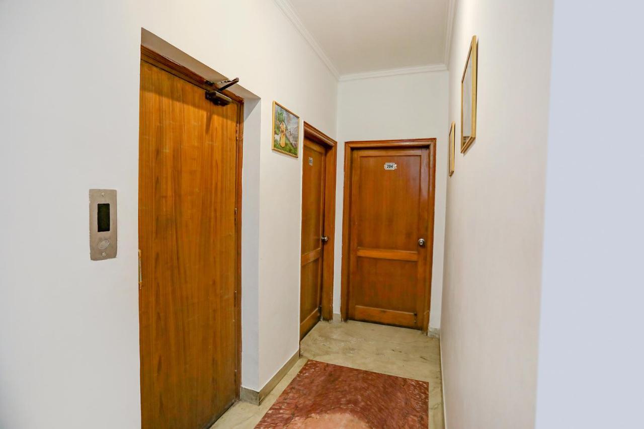 Fabexpress Primero Mgf Hotel Gurgaon