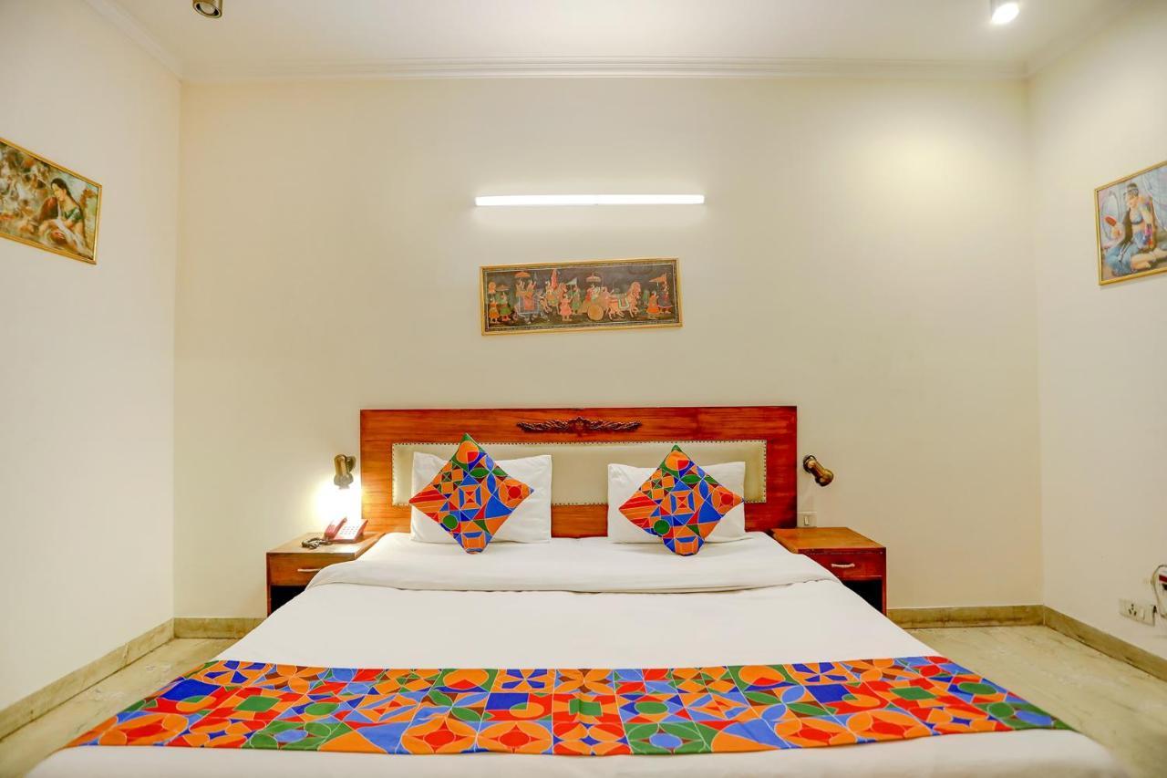 Fabexpress Primero Mgf Hotel Gurgaon