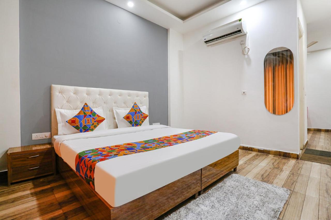 Fabhotel Skylight Near Medanta Hospital Hotel 3*