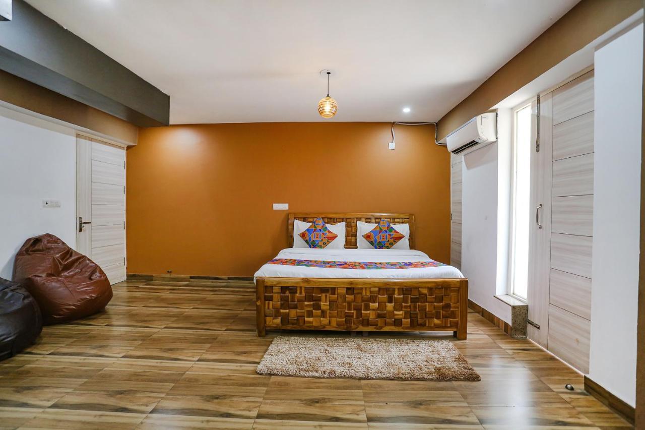 Fabhotel Skylight Near Medanta Hospital Hotel 3*