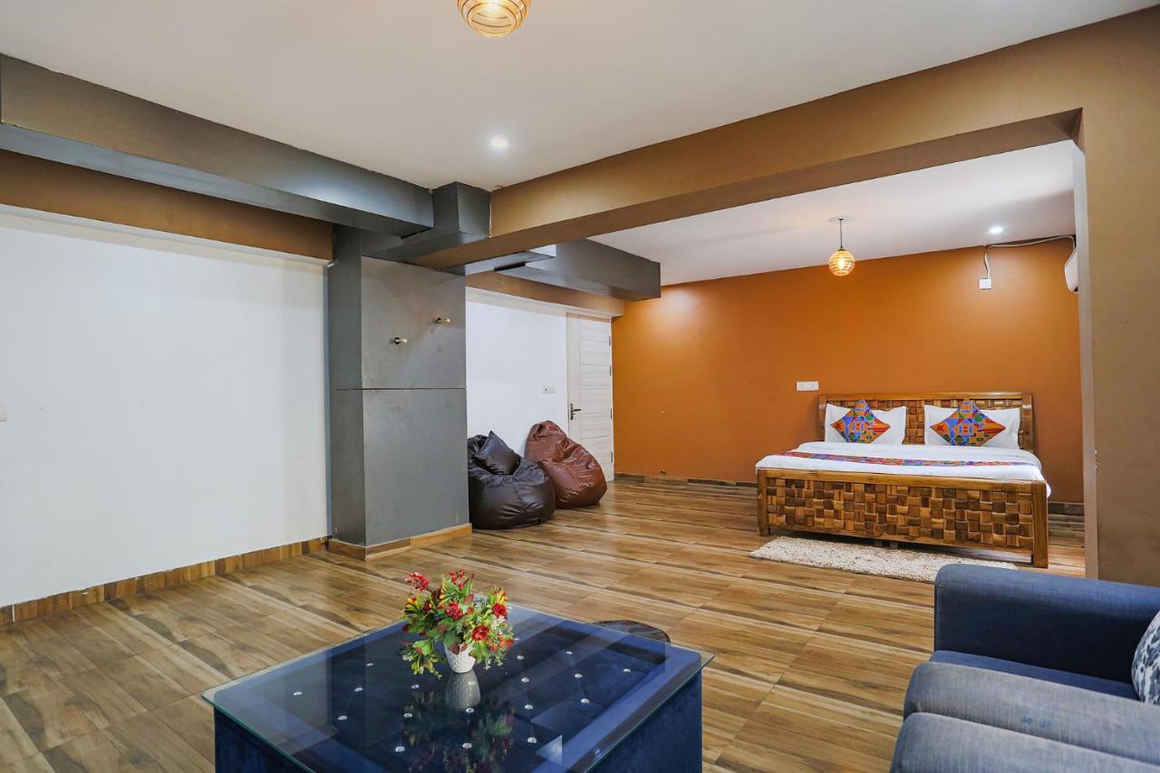 Fabhotel Skylight Near Medanta Hospital 3* Gurgaon