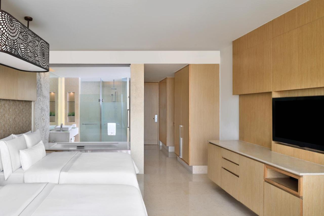 The Westin Gurgaon, New Delhi Hotel 5*