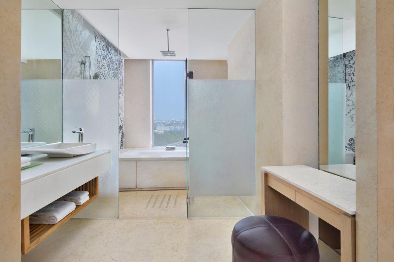 The Westin Gurgaon, New Delhi Hotel 5*