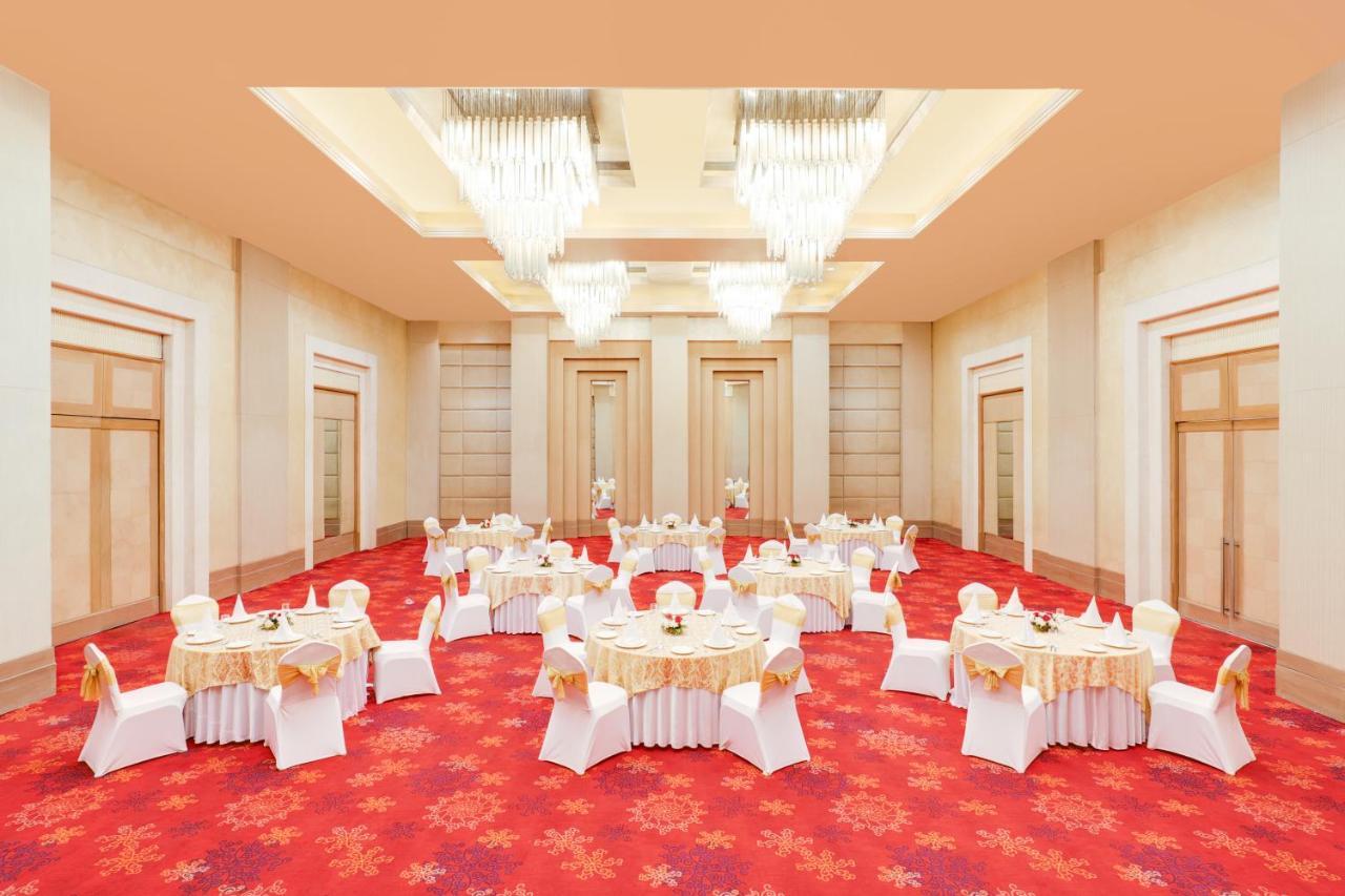 Lemon Tree Premier 2, Gurugram Hotel Gurgaon