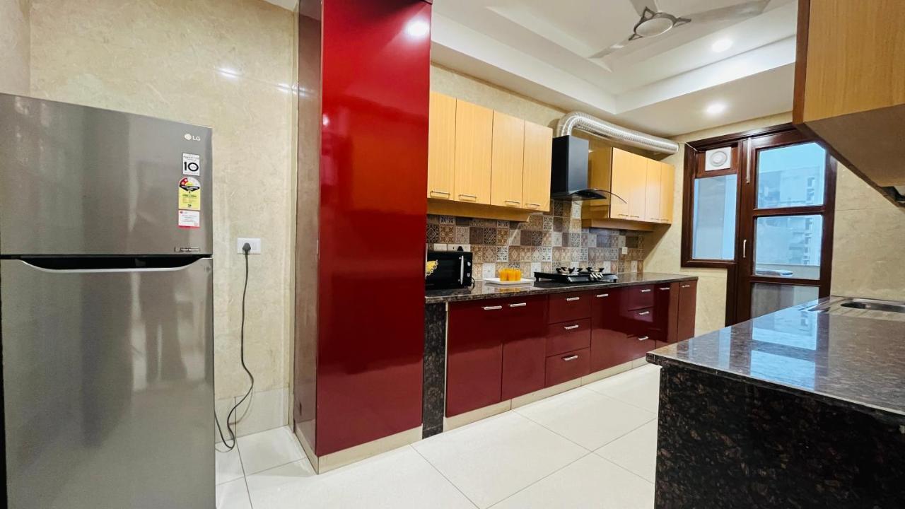 Bluo 3bhk Golf Course Road - Balcony, Lift, Terrace *