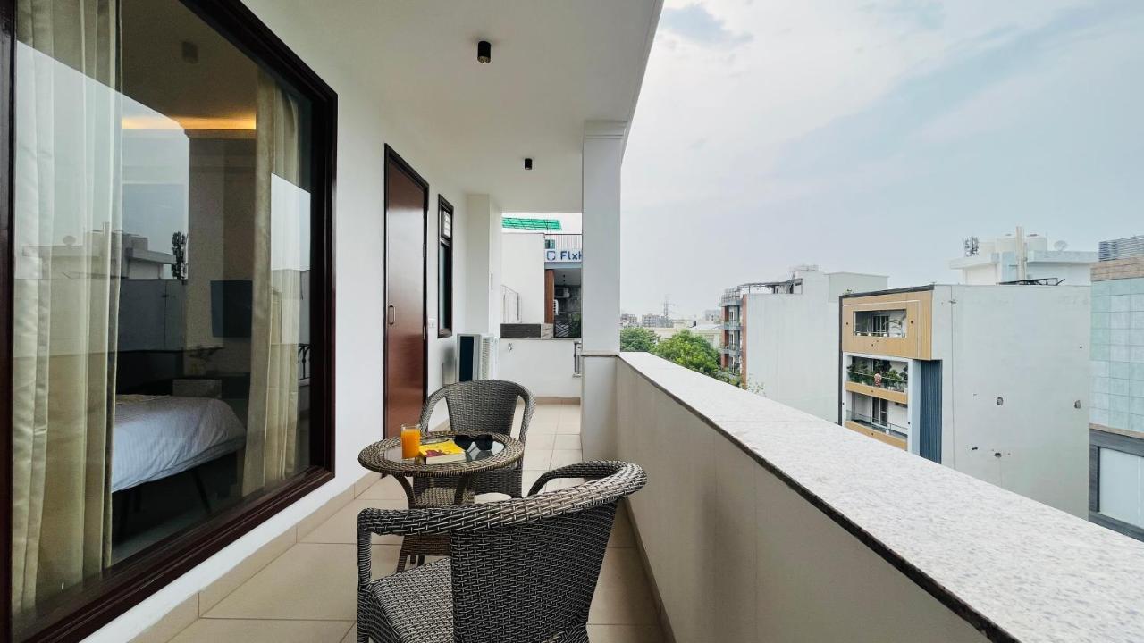 Bluo 3bhk Golf Course Road - Balcony, Lift, Terrace *