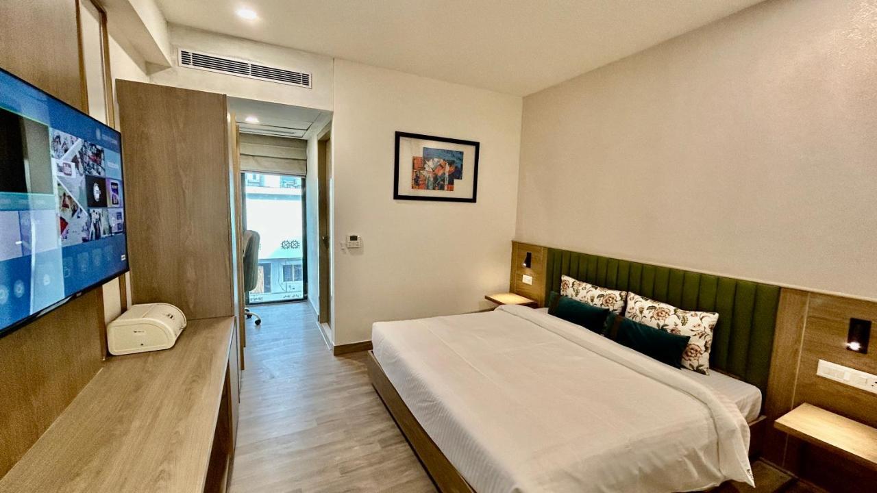 Limon & Banquet Sector 29, Gurgaon