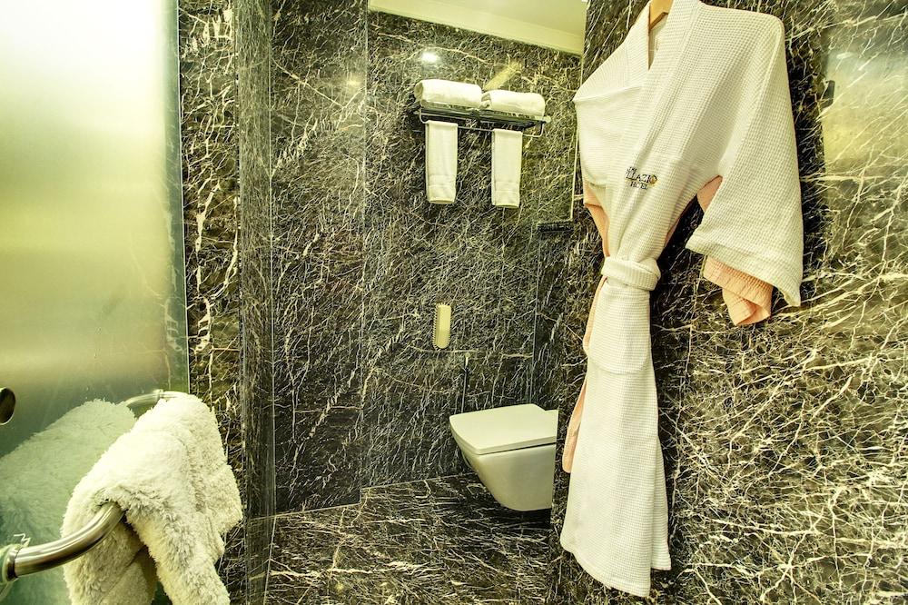 Hotel The Pllazio Gurgaon