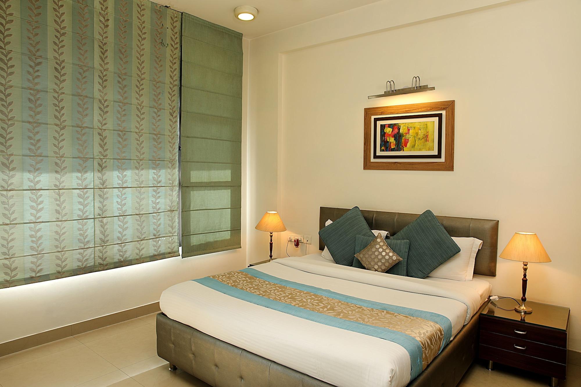 Ahuja Residency Parklane, Gurgaon Guest house