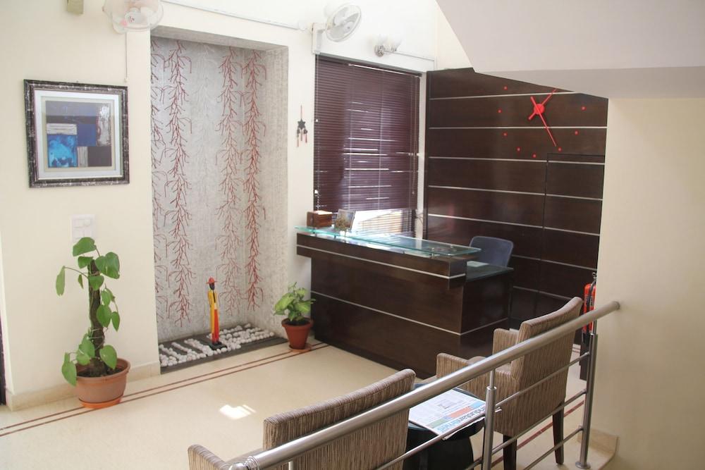 Ahuja Residency Parklane, Gurgaon Gurgaon