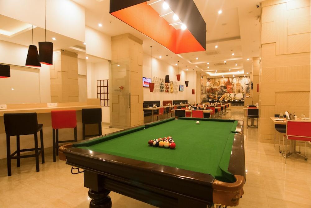 Hotel Red Fox By Lemon Tree Hotels, Sector 60, Gurugram 3*