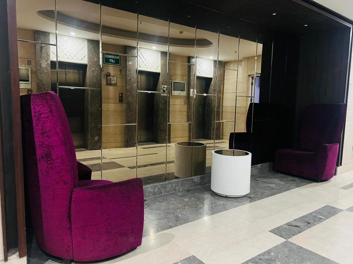 Avr 1 Bhk Sapphire Mall 83 Manesr 3*