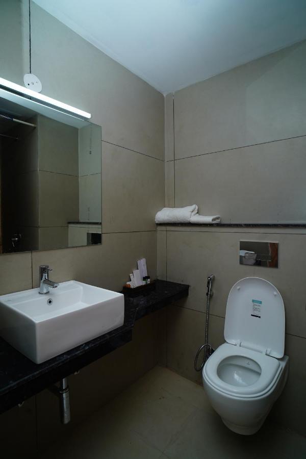 Hotel Rr Galaxy Gurgaon