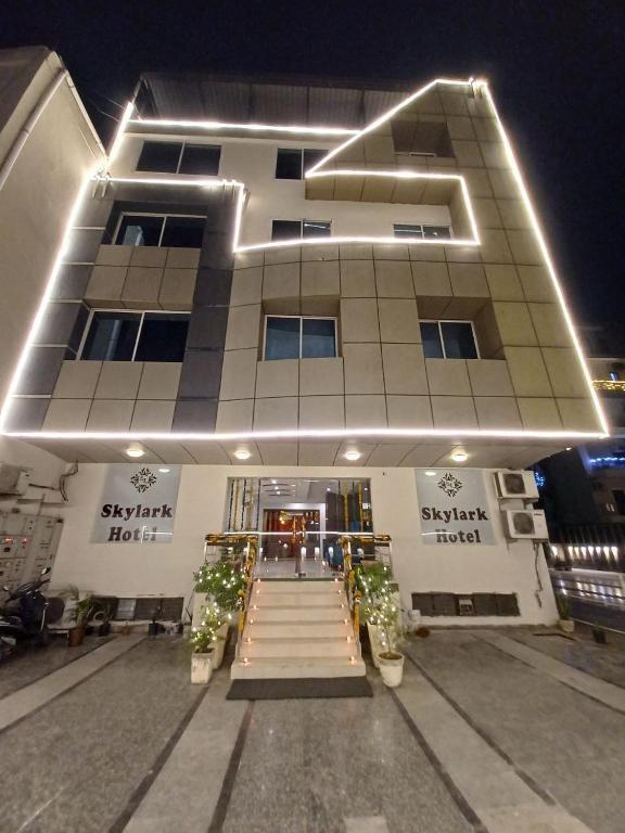 Skylark By Gabrian Hotel