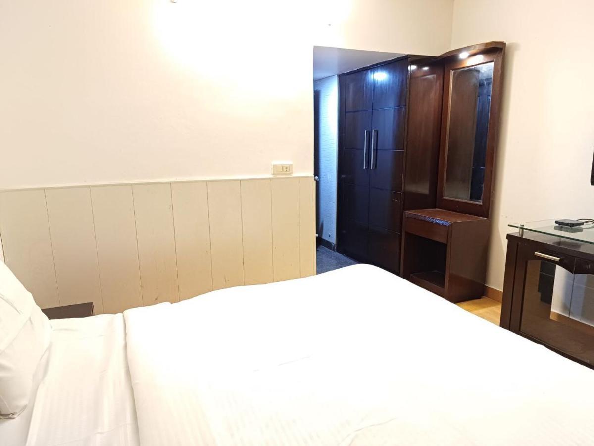 Hotel Skylark By Gabrian Gurgaon