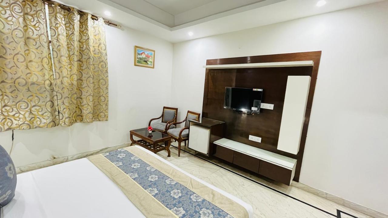 Hotel Starline Sector 28 Gurgaon
