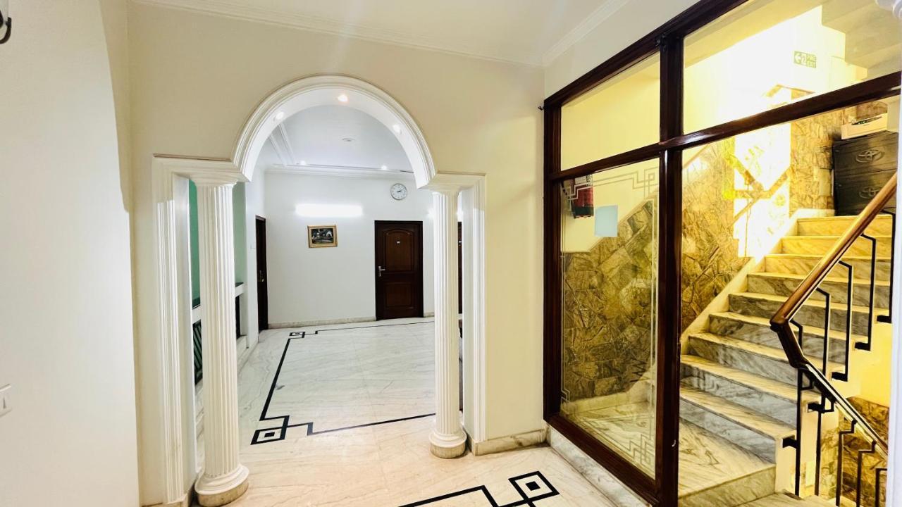 Hotel Starline Sector 28